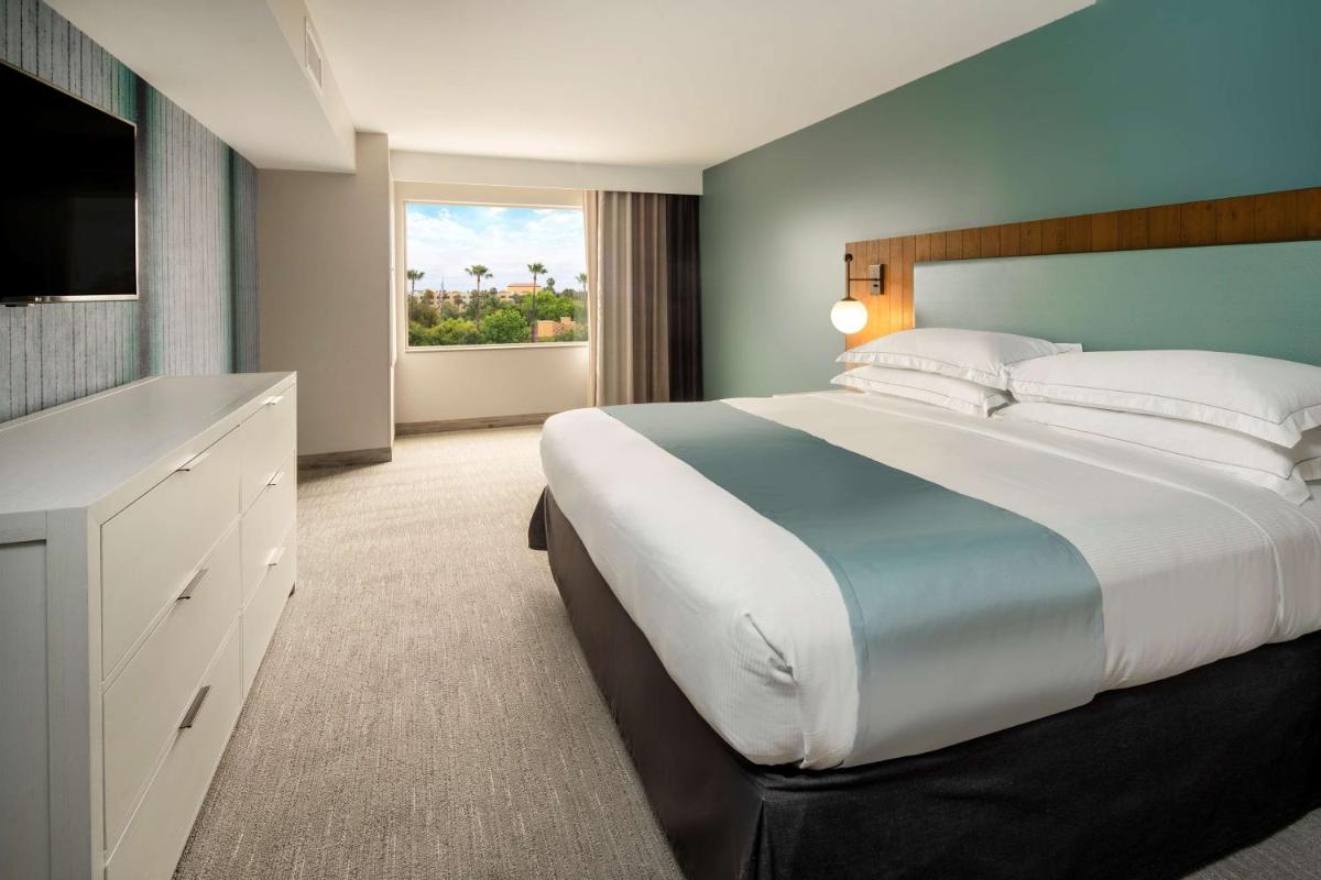SunCoast Hotel Anaheim Tapestry Collection by Hilton - image 6