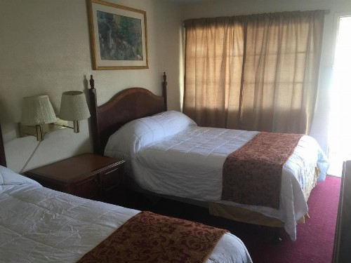 Frontier Motel