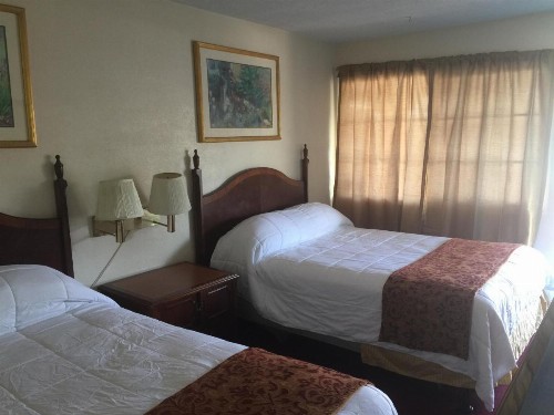 Frontier Motel - image 10