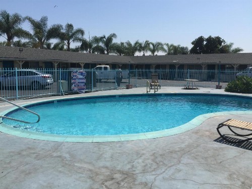 Frontier Motel - image 14