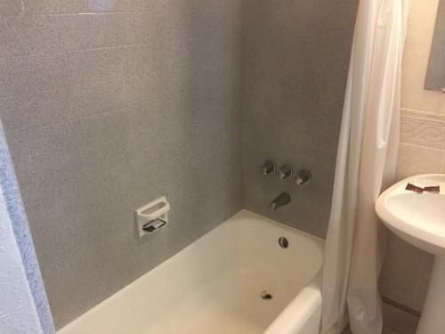 Frontier Motel - image 15