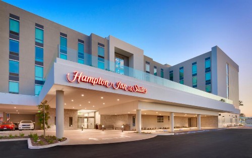 Hampton Inn & Suites Anaheim Resort Convention Center - image 12