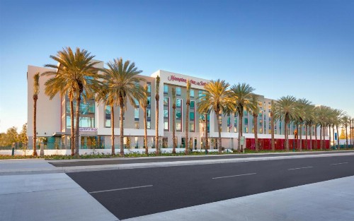 Hampton Inn & Suites Anaheim Resort Convention Center - image 49