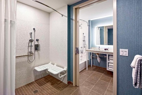 Cambria Hotel Anaheim Resort Area - image 9