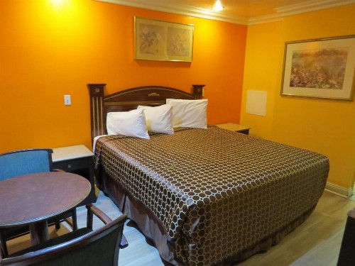 Calico Motel - image 3