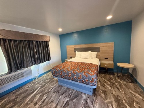 Travel Inn Motel - image 18