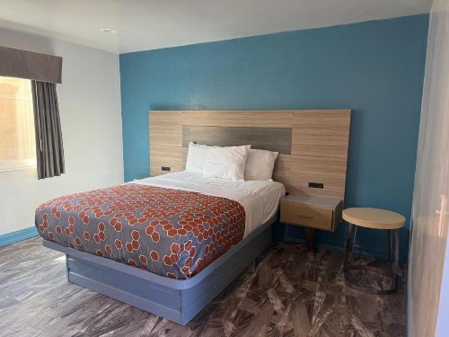 Travel Inn Motel - image 22