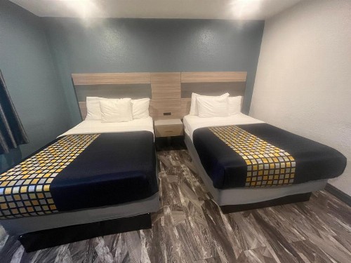 Travel Inn Motel - image 26