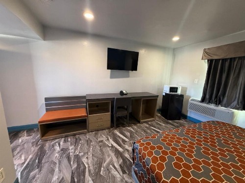 Travel Inn Motel - image 27