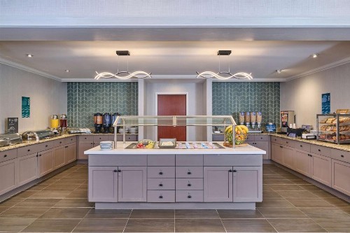 Homewood Suites by Hilton Anchorage - image 11