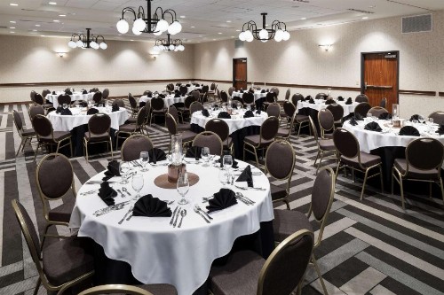 Embassy Suites Anchorage - image 30