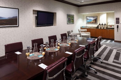 Embassy Suites Anchorage - image 33