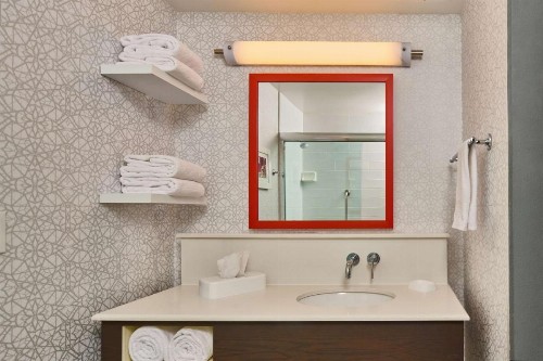 Hampton Inn Anchorage - image 18