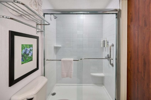 Hilton Garden Inn Anchorage - image 11