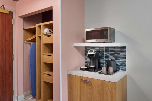 Hilton Garden Inn Anchorage - image 21