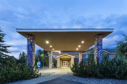 Holiday Inn Express Anchorage an IHG Hotel - image 14