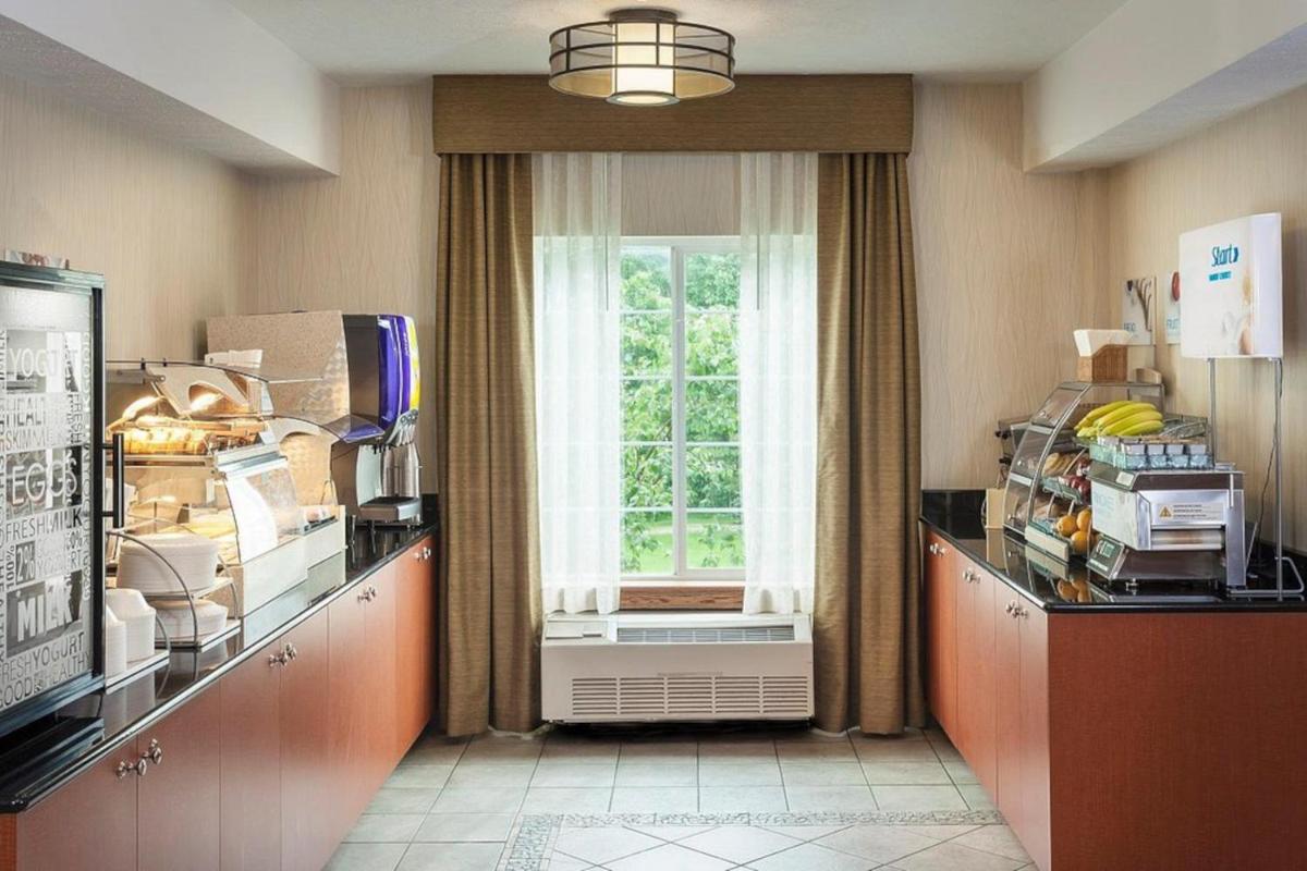 Holiday Inn Express Anchorage an IHG Hotel - image 4