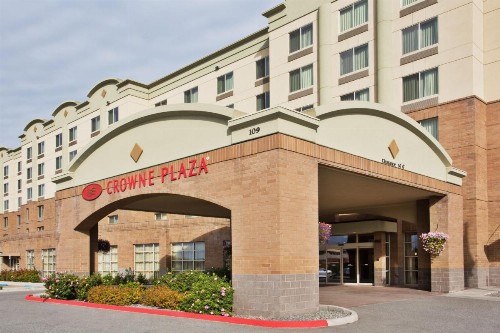 Crowne Plaza Anchorage-Midtown an IHG Hotel - image 12