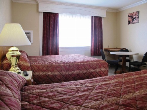 Merrill Field Inn - image 22