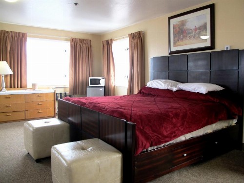 Merrill Field Inn - image 3