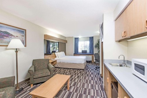 Microtel Inn & Suites Anchorage - image 12