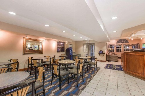 Microtel Inn & Suites Anchorage - image 13