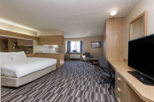 Microtel Inn & Suites Anchorage - image 14
