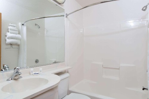 Microtel Inn & Suites Anchorage - image 15