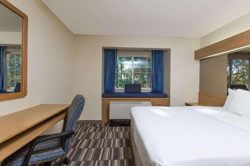 Microtel Inn & Suites Anchorage - image 16
