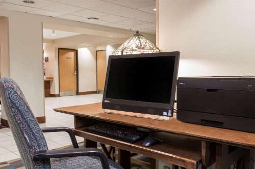 Microtel Inn & Suites Anchorage - image 5