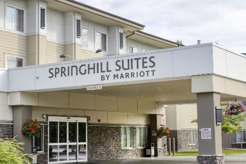 SpringHill Suites Anchorage University Lake - image 15