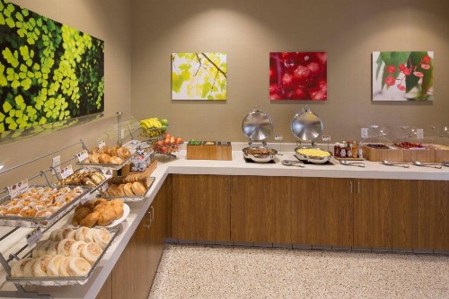 SpringHill Suites Anchorage University Lake - image 16