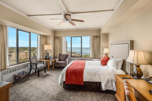 The Hotel Captain Cook - image 12