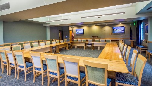 Dimond Center Hotel - image 32