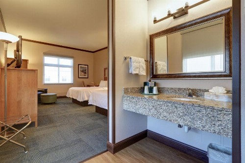 Dimond Center Hotel - image 4