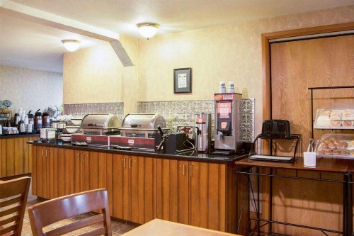 Comfort Inn Ship Creek Anchorage - image 5