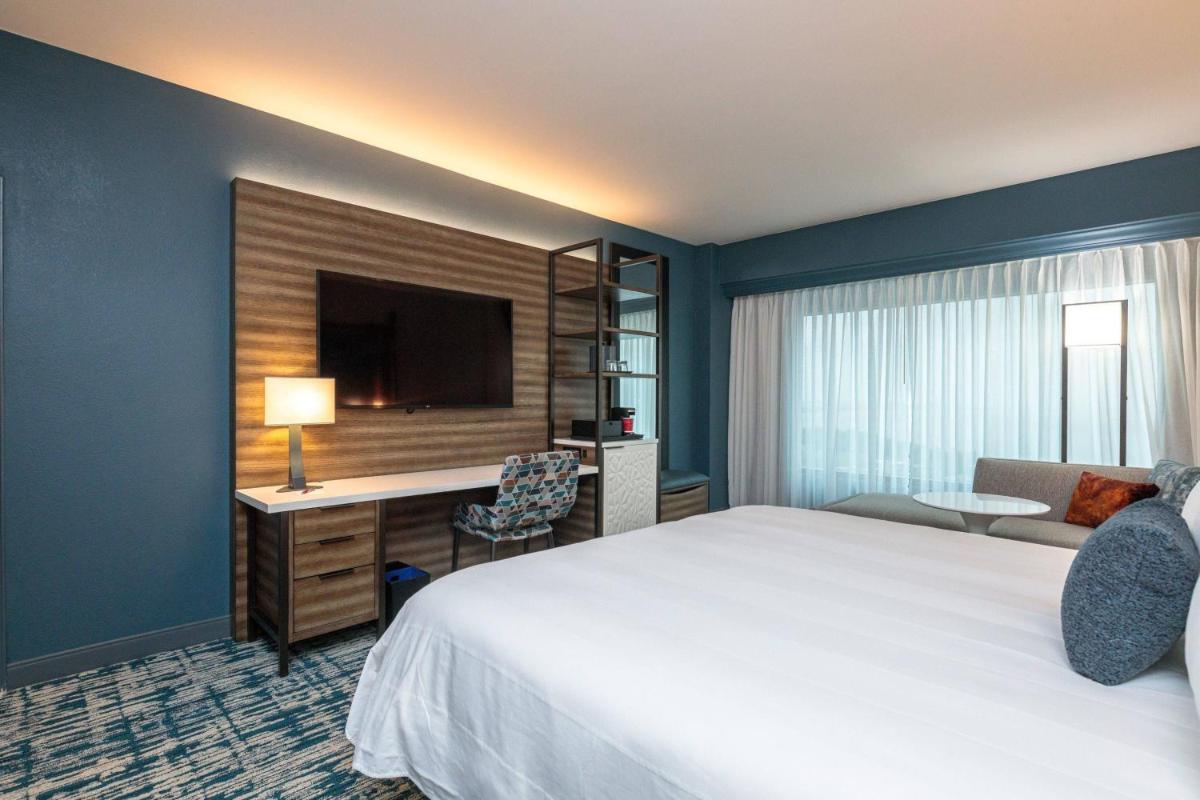 Marriott Anchorage Downtown - image 7