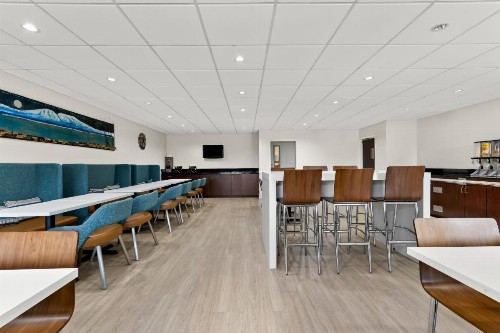 Clarion Suites Downtown Anchorage - image 10