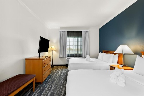 Clarion Suites Downtown Anchorage - image 31