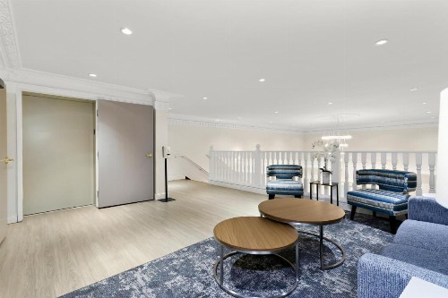 Clarion Suites Downtown Anchorage - image 4