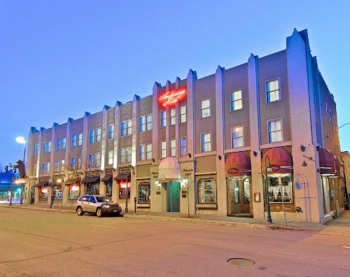 Historic Anchorage Hotel - image 11