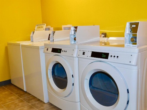 Americas Best Value Inn & Suites Anchorage Airport - image 15