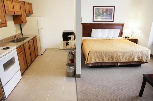 Alex Hotel and Suites - image 14