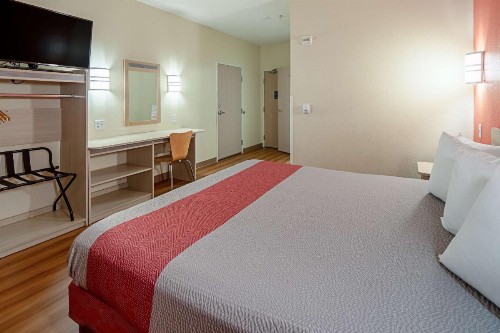 Motel 6-Anchorage AK - Midtown - image 4