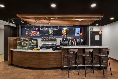 Courtyard by Marriott Anchorage Airport - image 32