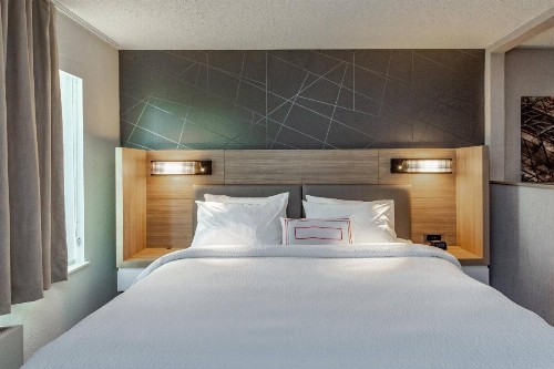 SpringHill Suites Anchorage Midtown - image 6