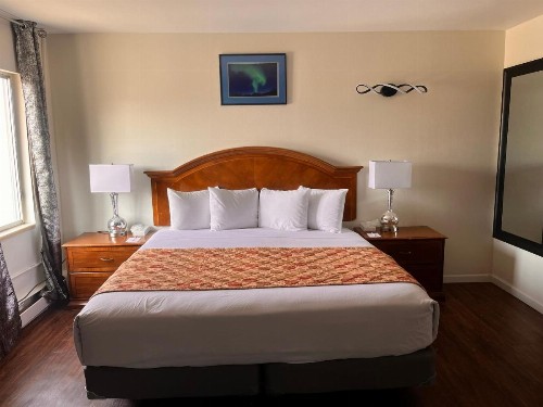 Ramada by Wyndham Anchorage - image 10
