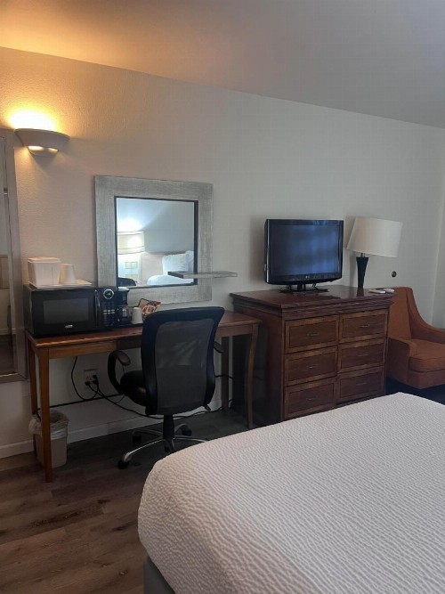Ramada by Wyndham Anchorage - image 11