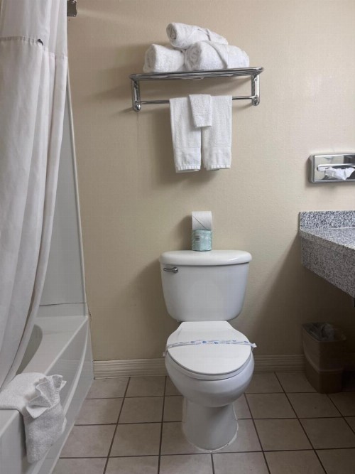 Ramada by Wyndham Anchorage - image 14