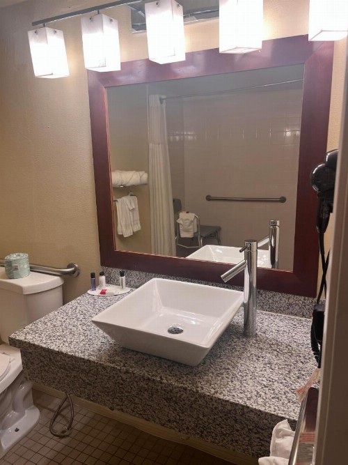 Ramada by Wyndham Anchorage - image 26
